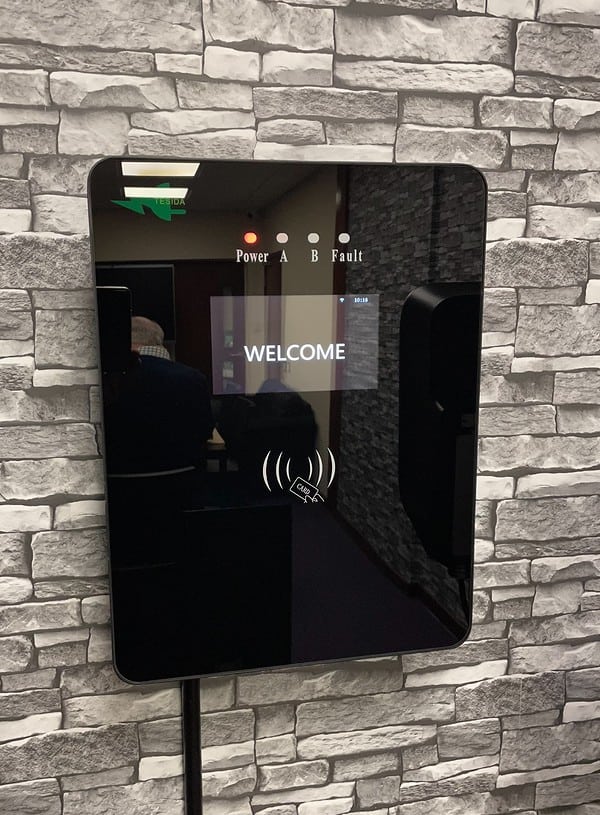 3-Phase 32A Un-Tethered Dual 11kW Wallbox 3-Phase 32A Un-Tethered Dual 11kW Wallbox