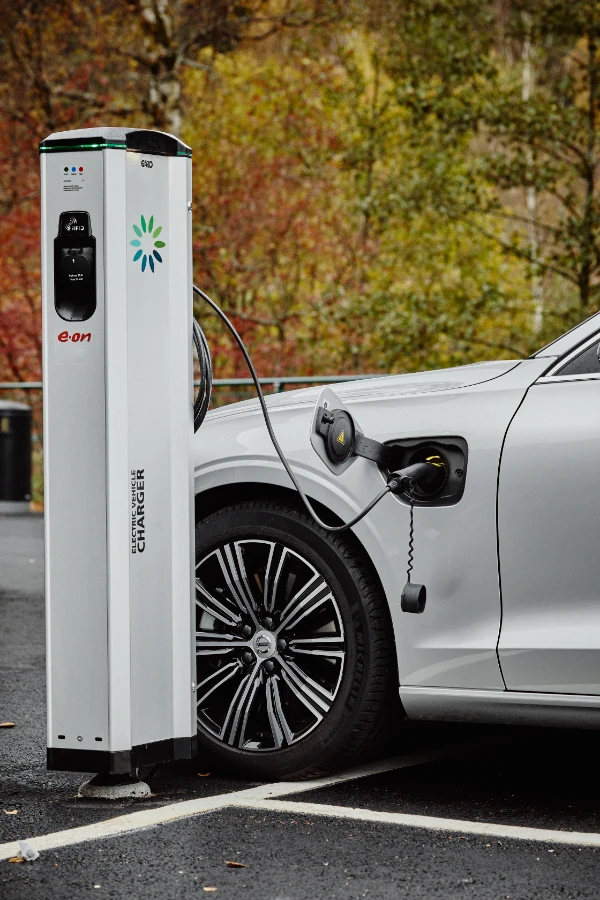 An image of a GARO LS4 Charging an electric vehicle
